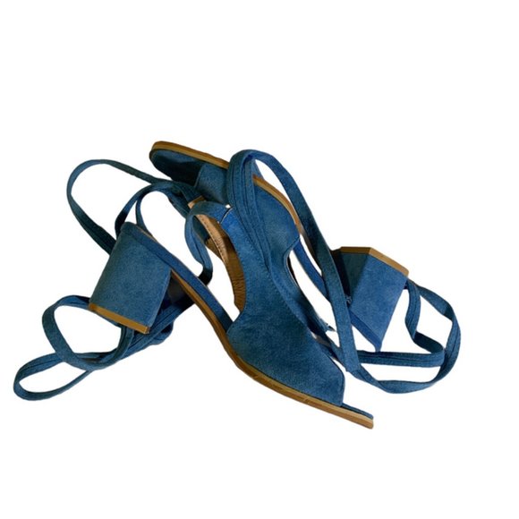 SANDALS, Blue faux suede with greek-style wrap up legs, size 37, barely worn - Picture 2 of 6